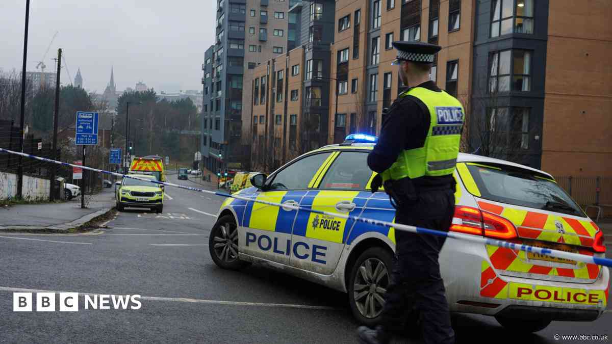 Man who brought city centre to a standstill in 32-hour siege found guilty