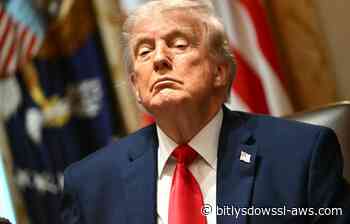 Trump propone casi duplicar el costo del trámite de ciudadanía en EE UU