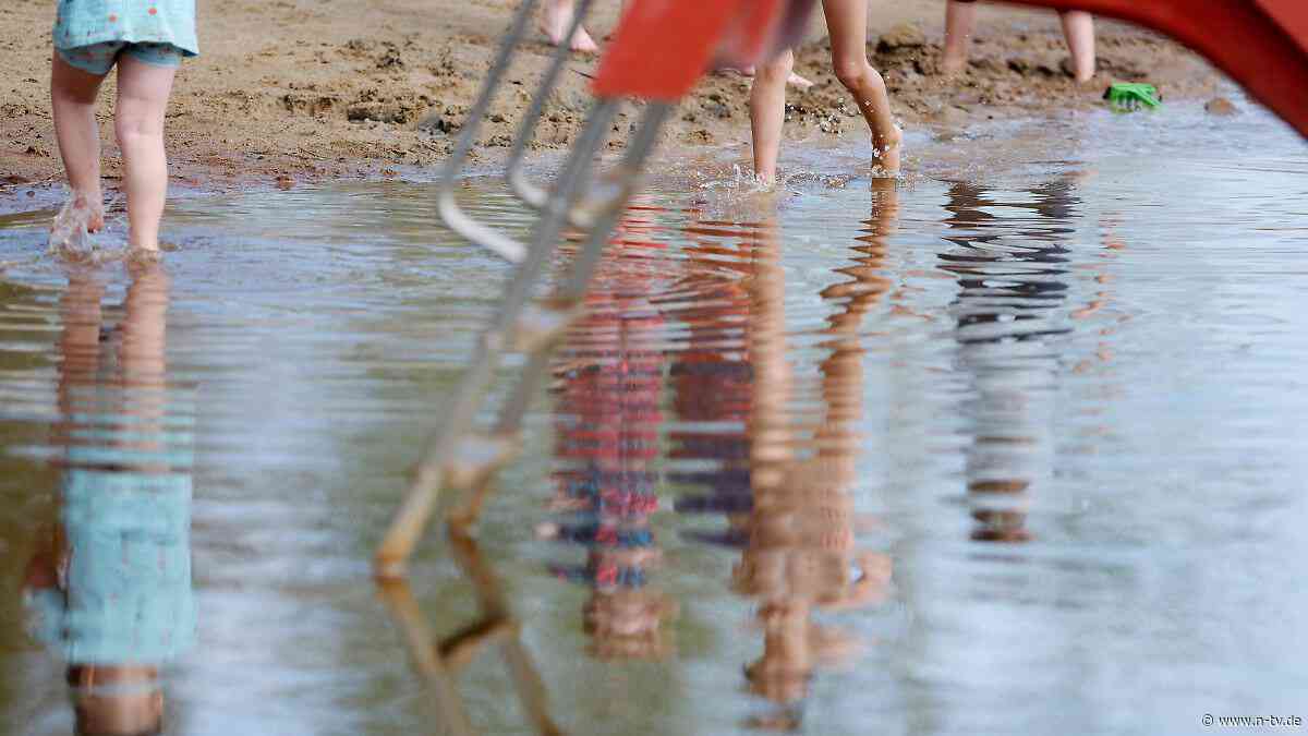 Nach Verschärfung des Zugangs : Halle pfeift Badchef mit umstrittener Deutschkenntnis-Regel zurück