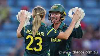 Perry’s masterclass powers crushing win, but star aggravates injury