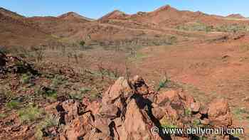 World's oldest known asteroid impact: Crater in Western Australia was created when a space rock smashed into Earth 3 BILLION years ago, study reveals