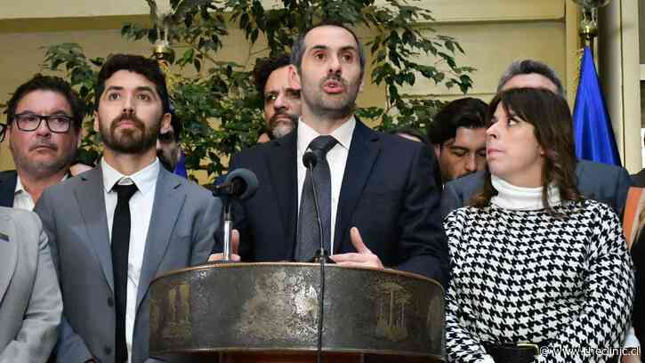La reservada cita de Grau y su equipo con el Frente Amplio en medio de la indignación por avance de la acusación en su contra