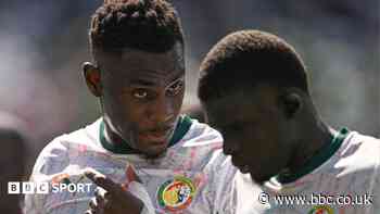 Unpaid bonuses and food issues - what's going on inside Senegal camp?