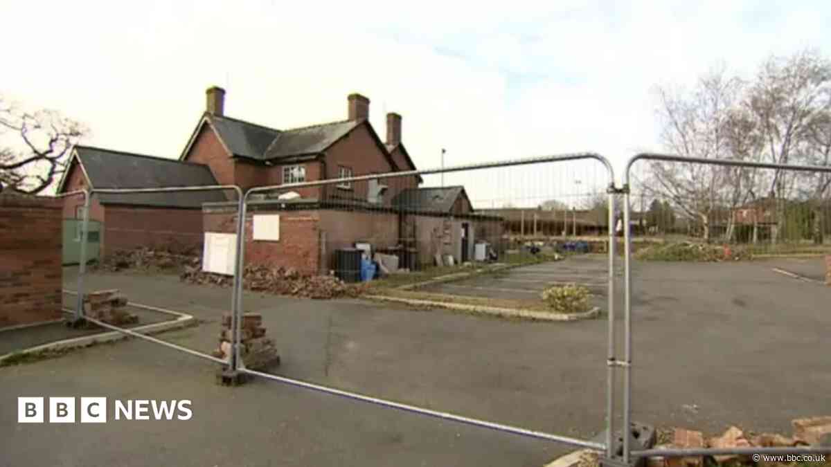 Fresh plans to turn former pub into home