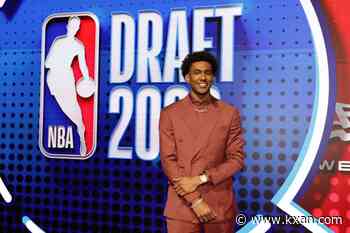Chicago Bulls pick Texas' Dailyn Swain at No. 15 in 2026 NBA Draft