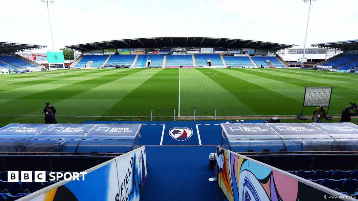 Chesterfield sign Sutton defender Eccleston