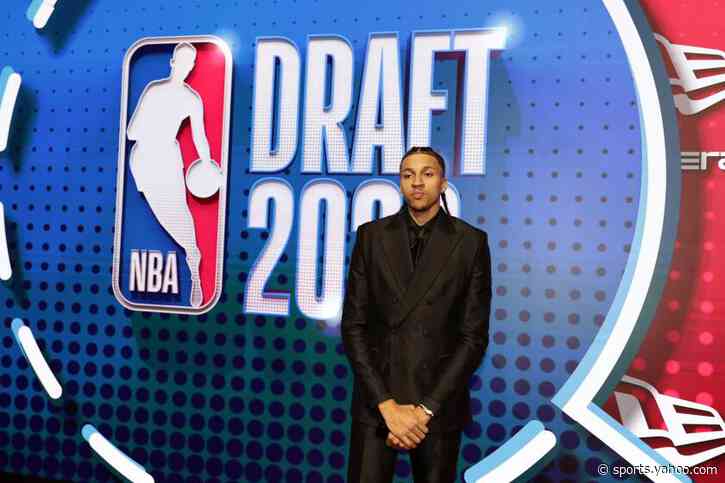 Lakers swap picks with Knicks, select wing Cameron Carr