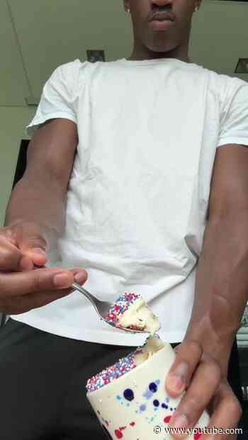 VJ Edgecombe Joins Dot Cake Trend #dotcake #asmr #vjedgecombe #sixers #philadelphia76ers #nba