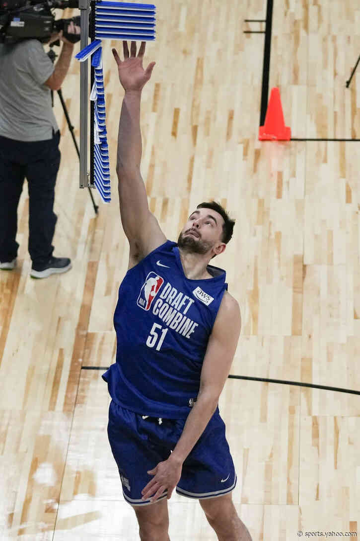 Kings trade picks with Cavaliers to land Alex Karaban at No. 29