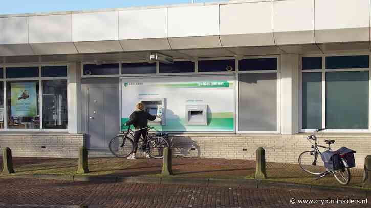 Man opent 47 bankrekeningen met vervalste foto’s en krijgt celstraf