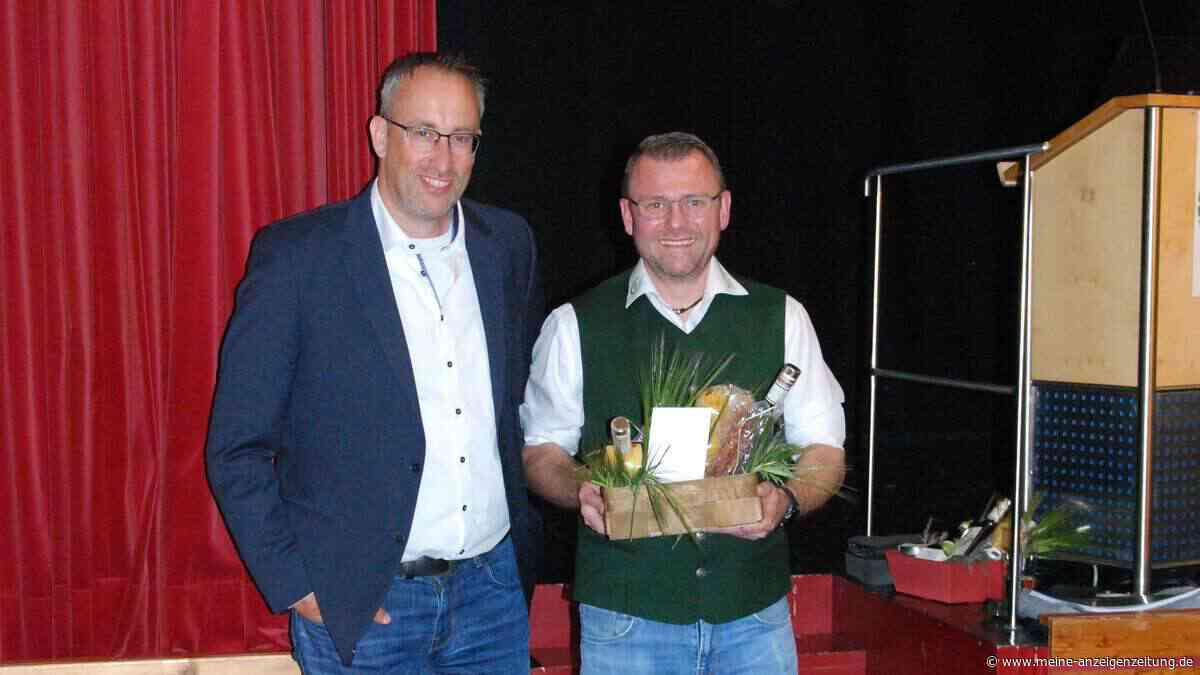 25 Jahre im Maschinenring: Applaus für Rainer Pflügler