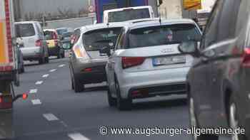 Ein Fahrstreifen gesperrt: Stau auf der B17