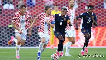 Croatia stays alive for World Cup knockout round, eliminates Panama with 1-0 win