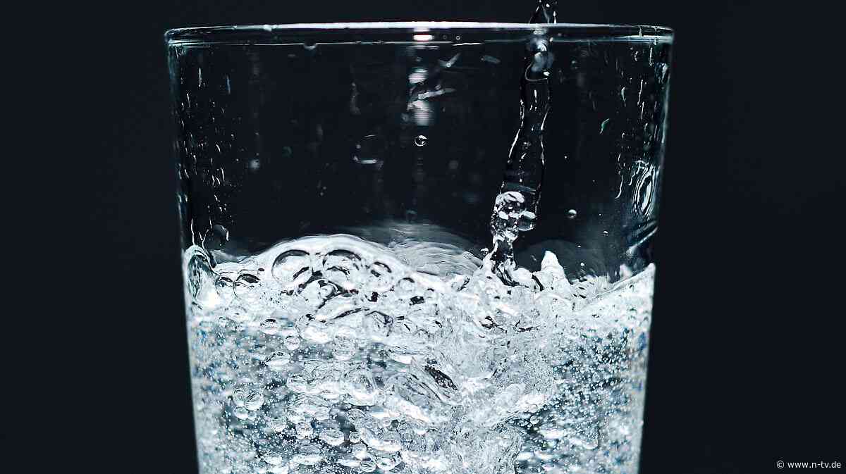 Testsieger kostet nur 19 Cent : Warentest: Das beste Mineralwasser gibt's beim Discounter