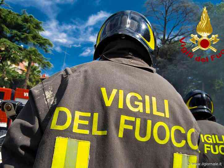 Incendio in una baraccopoli: quattro braccianti stranieri feriti, uno è gravissimo