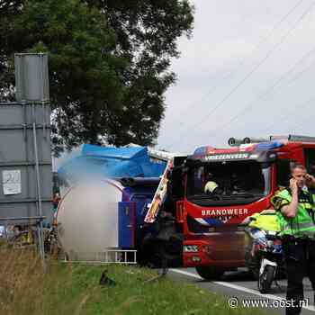 Vrachtwagenchauffeur overleden die gewond raakte bij ongeluk op N36