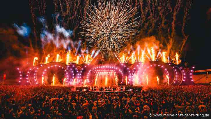 2×2 Full Weekend Tickets für das GLÜCKSGEFÜHLE Festival 2026 inklusive signierter WM-Trikots gewinnen