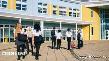 Heatwave shuts more than 100 schools and colleges