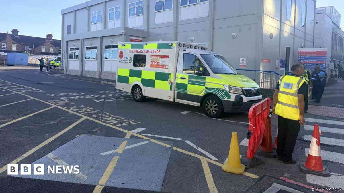 Praise for train crash medics who went 'above and beyond'