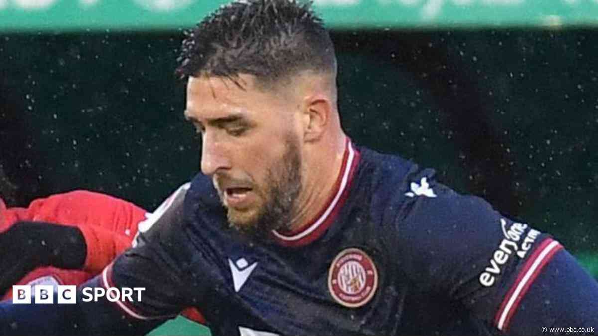 Wimbledon sign ex-Stevenage defender Sweeney