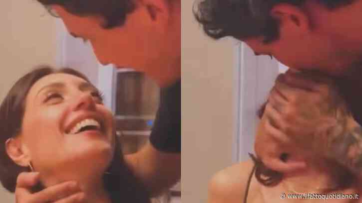 Tananai e Camihawke escono allo scoperto, ecco il gesto che non lascia più spazio ai dubbi: il primo bacio social è virale
