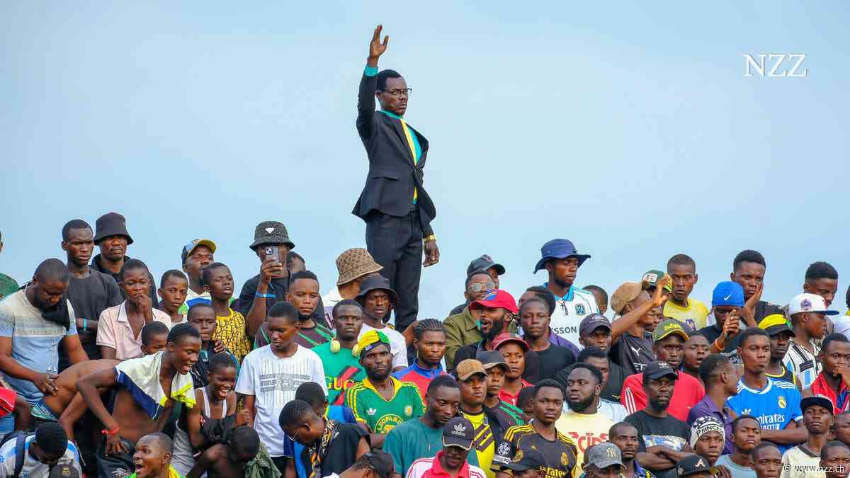 Er jubelt nicht einmal, wenn die eigene Mannschaft ein Tor schiesst – Michel Kuka Mboladinga ist der nobelste Fan der Welt
