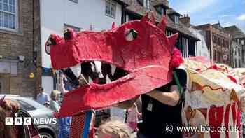 Town welcomes return of historical dragon parade