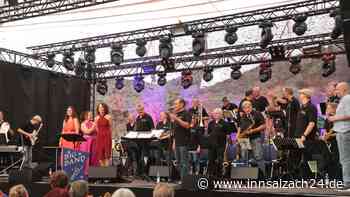 Kostenloses Open Air: Swingstreet Big Band bringt Schwung auf den Stadtplatz Tittmoning