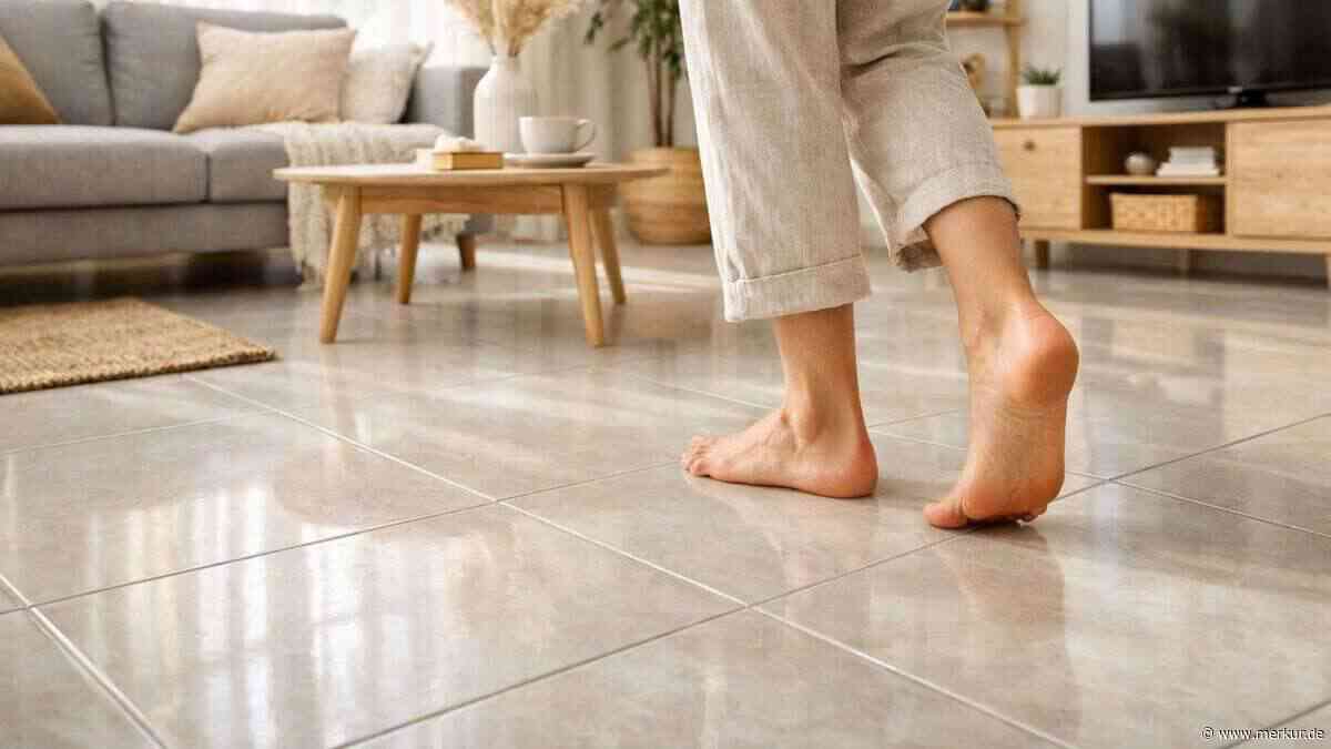 Der Boden fühlt sich nicht kalt an, aber das Haus kühlt ab – so funktioniert Fußbodenkühlung
