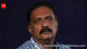 When Prakash Raj mocked ‘Dhurandhar 2’ and took swipe at Allu Arjun and more