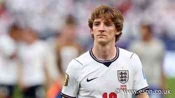 Neville: Gordon under 'pressure' in England squad