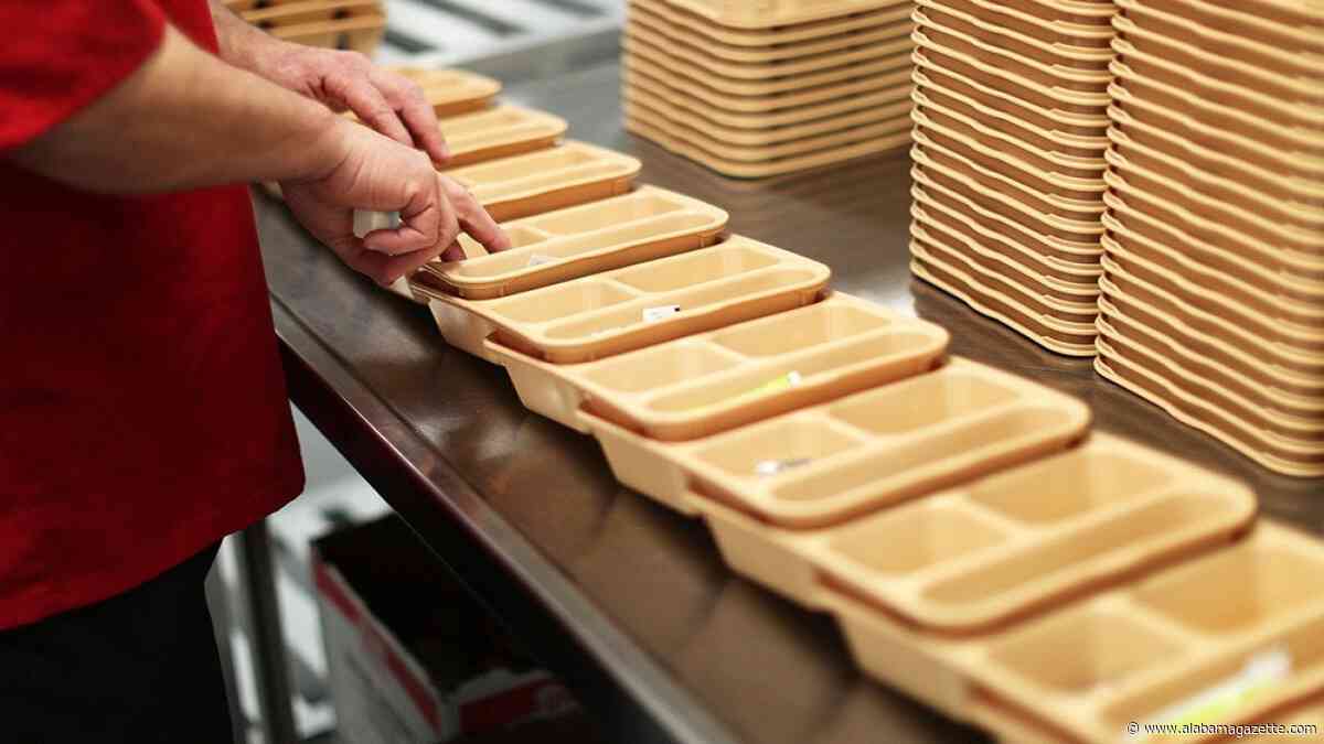 Rats, insects and mold: How bad food leaves prisoners hungry and sick