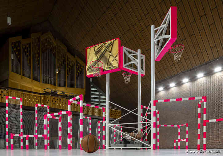 In der Kirche liegt der Strand - Zur Manifesta 16 Ruhr