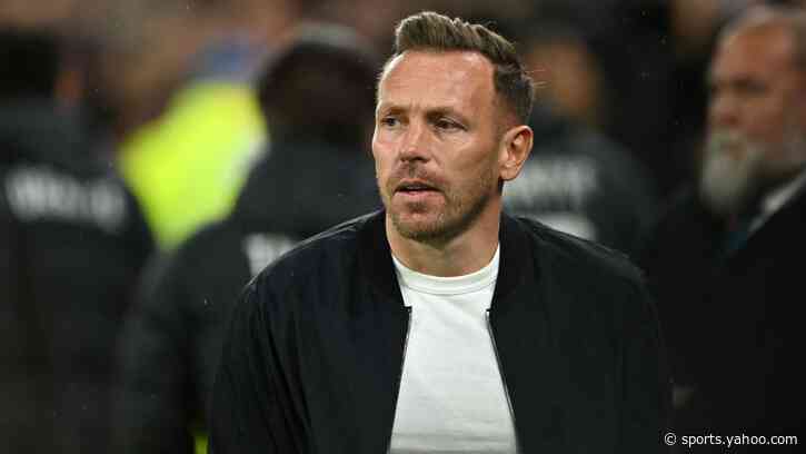 Wales boss Bellamy in talks over Burnley job