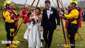 RNLI 'welly guard of honour' for newlyweds