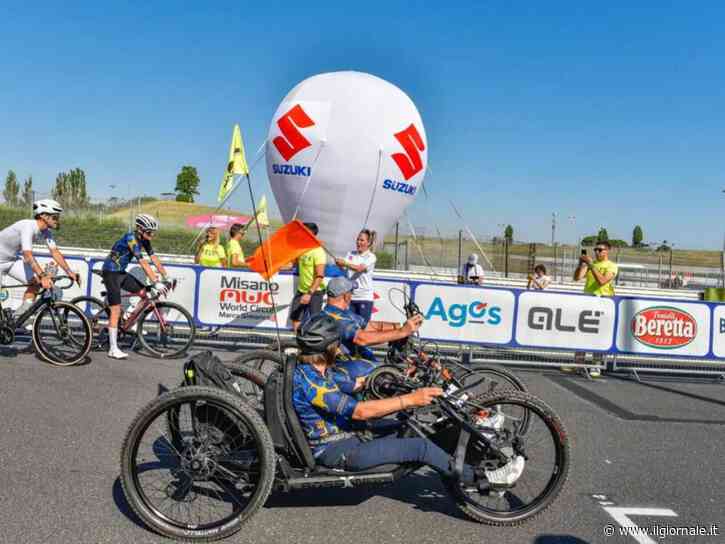 Suzuki Bike Day, l’onda blu della Romagna: in 1.600 sui pedali tra sport e solidarietà