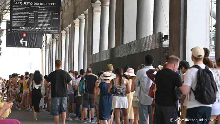 Gli Uffizi sospendono la vendita dei biglietti per il caldo estremo: impianto di condizionamento non regge. Chiusura anticipata per Louvre e Tour Eiffel