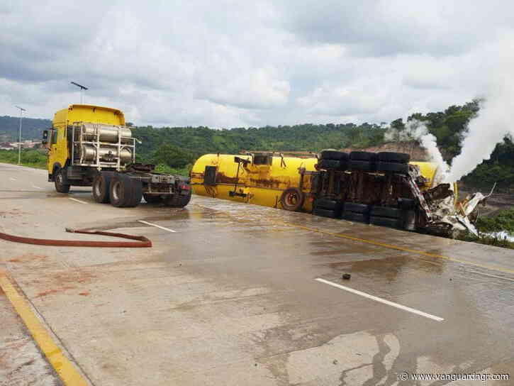 FRSC confirms one death, three injured in Ugwu Onyeama auto crash