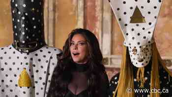 Angine de Poitrine wows Shania Twain on UK late-night debut