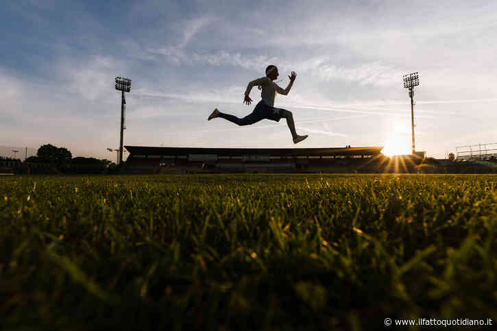 “Pensare che basti bere di più è l’errore più comune”: correre con il caldo può diventare rischioso, anche se fatto solo per 30 minuti
