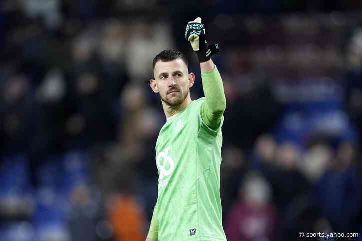 Tottenham sign former Man United goalkeeper on free transfer as Guglielmo Vicario nears exit door