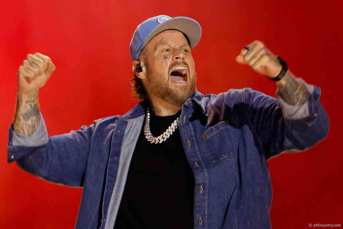 Jelly Roll Just Gifted a Fan With Free Tickets For Life