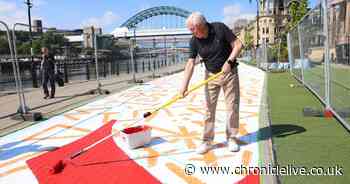 Photos of 'stunning' Quayside mural celebrating 45 years of Great North Run