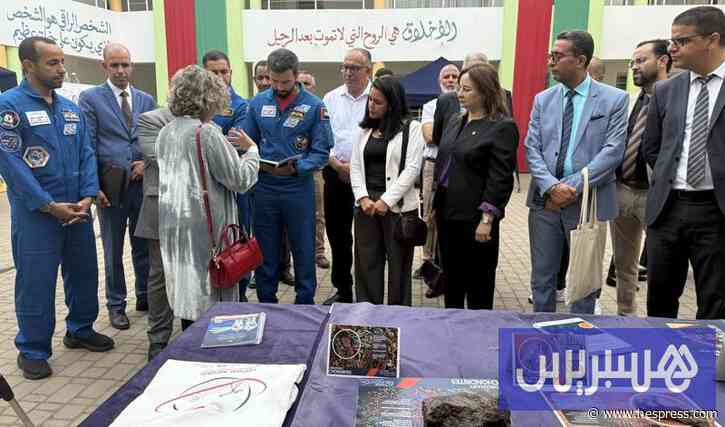 الوزير ورائد الفضاء الإماراتي سلطان النيادي يلهم تلاميذ مغاربة بقطف النجوم