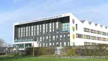 Some parents keeping children home due to Hull school's 'strict' uniform policy in heatwave
