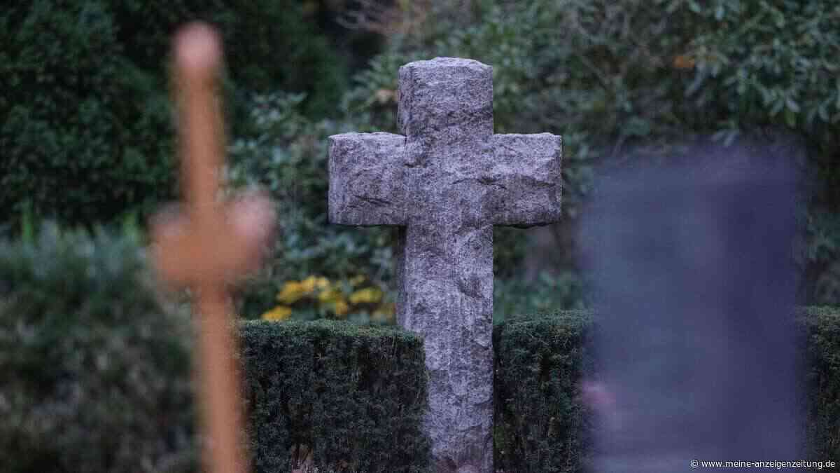 Gemeinde überträgt Friedhof an Kirchenstiftung – bald Baumbestattungen