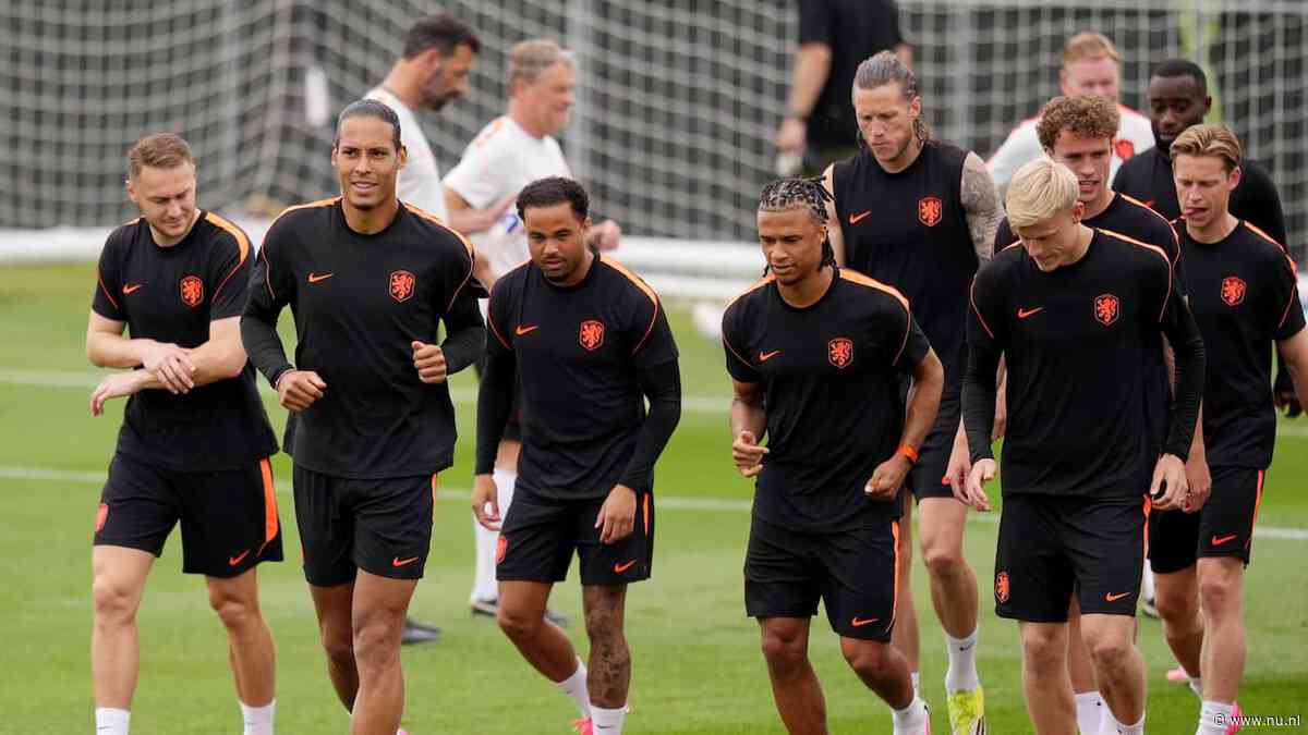 Oranje met complete selectie bij laatste training voor WK-duel met Tunesië