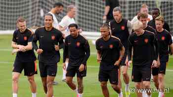Oranje met complete selectie bij laatste training voor WK-duel met Tunesië