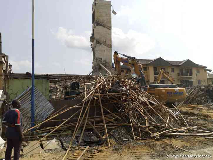 Site engineer, 15 others trapped as five-storey building collapses in Port Harcourt
