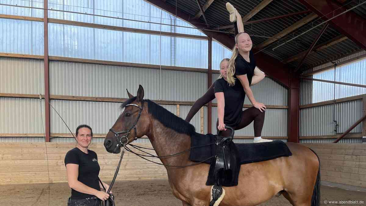 Voltigieren: Zwei Sportlerinnen aus Kirchwerder gelingt eine kleine Sensation